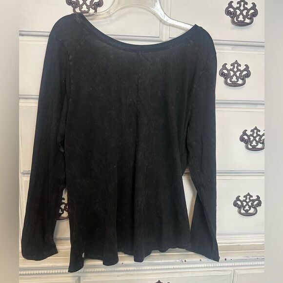 Mineral Wash Front Knot‎ Tee - Picture 4 of 13